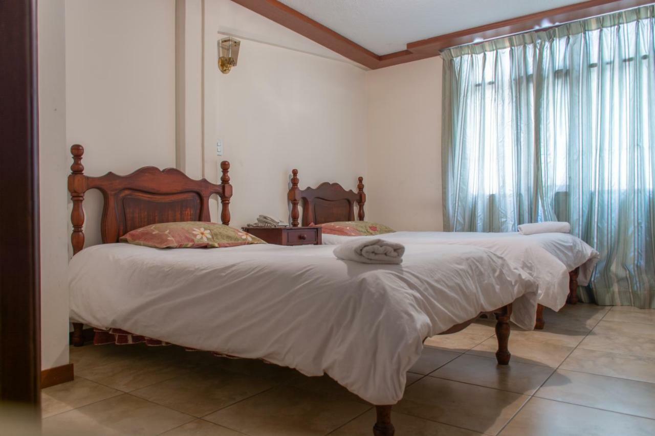 Hotel Cumanda Alfaro Luaran gambar