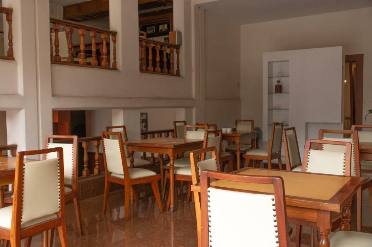 Hotel Cumanda Alfaro Luaran gambar
